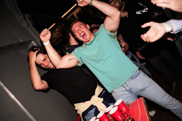 Porto Pub Crawl: 5-Hour Night Out with 7 Drinks, 4 Bars & Skip-the-Line Club Entry photo 3