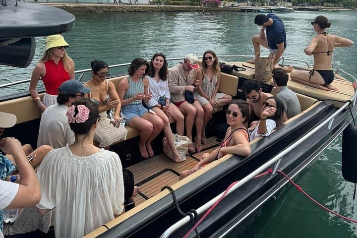 Private Speed Boat Rental in Cartagena: Rosario Islands, Barú & Playa Blanca Day Charter
