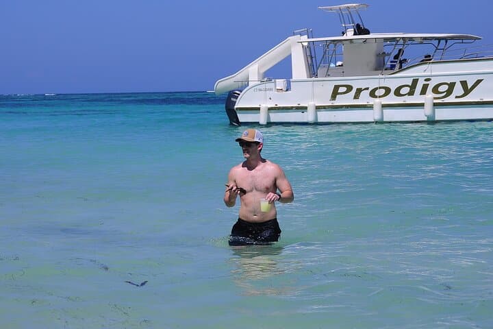 Punta Cana Shared Boat: 3-Hour Snorkel, Natural Pool & Party Cruise photo 4