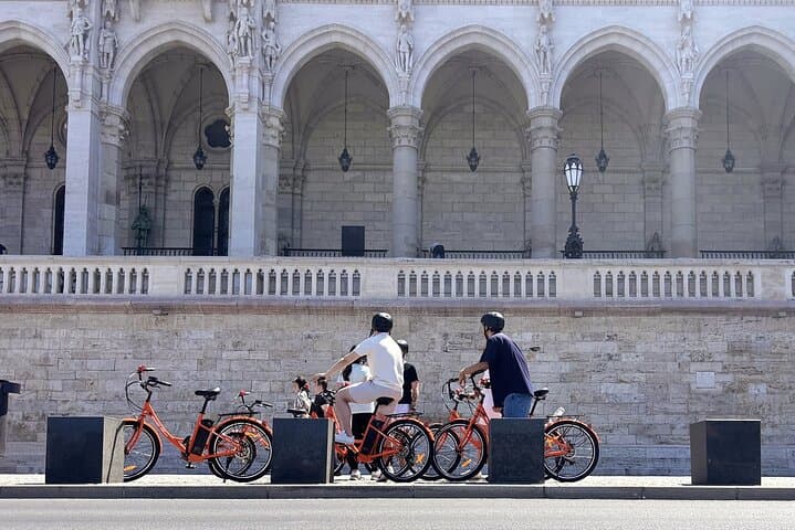 90-Minute Budapest Historical Bike Tour: Parliament, Basilicas & Riverside Sights photo 3