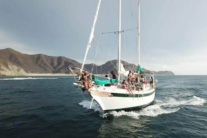Private Sailing to Bahia Concha — Day Cruise from Santa Marta to Tayrona photo 3