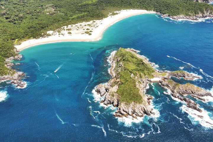 Private Boat Tour of the Bahías de Huatulco: Swim, Snorkel & Spot Marine Life photo 4