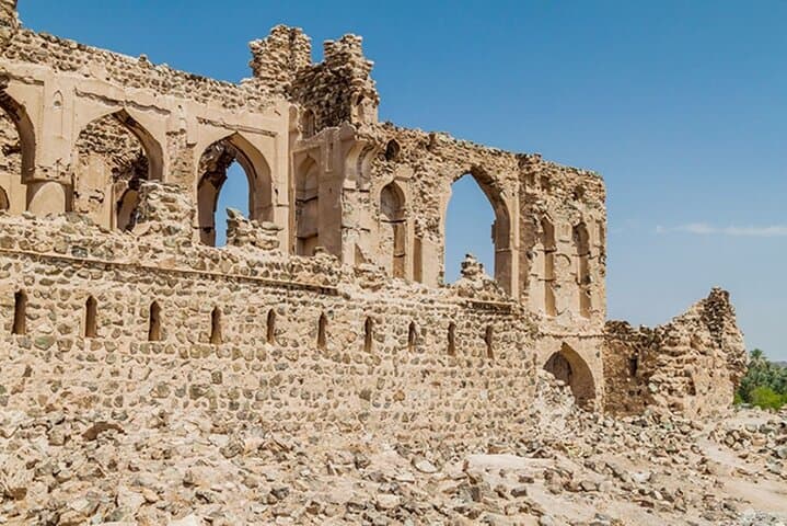 5-Day Private Oman Adventure: Wadis, Desert Dunes & Turtle Watching