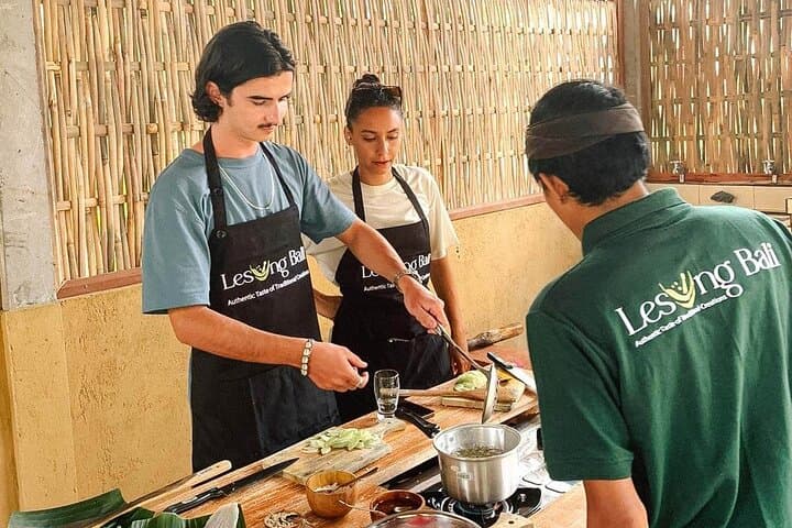 Ubud VW Convertible Tour: Sangeh Monkey Forest, Taman Mumbul & Balinese Cooking Class photo 4