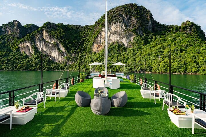 Halong Bay Luxury Day Cruise Aboard Sonata — 6-Hour Scenic Cruise with Kayaking & Sung Sot photo 4