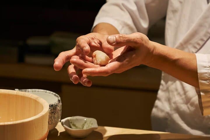 Tokyo Private 6-Hour Guided Tour & Sushi-Making Experience photo 6