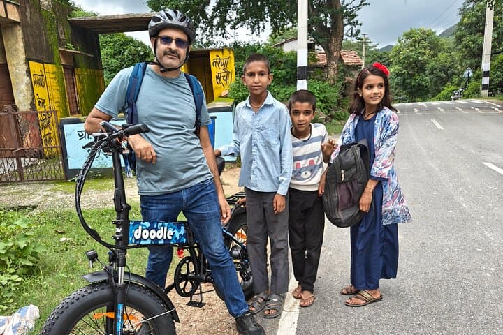 Kumbhalgarh Electric Cycle Tour: 25 km E-Bike Ride Through Villages & Aravali Views photo 3