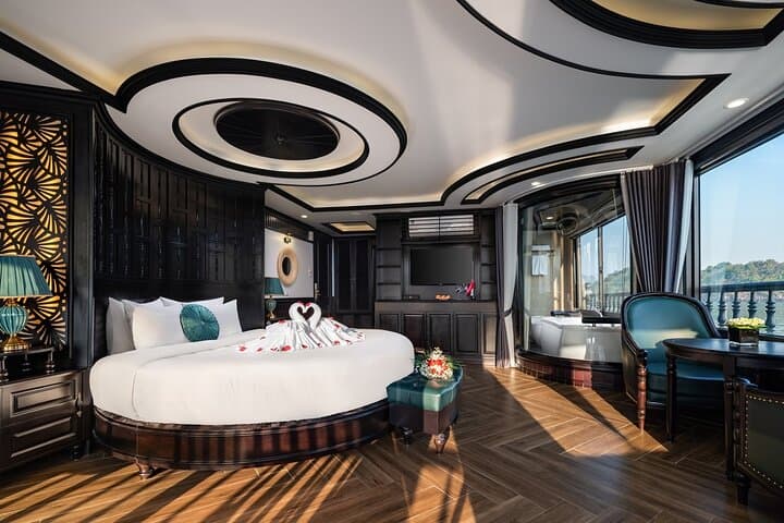 Luxury Lan Ha Bay 2D1N Cruise from Hanoi — Private Balcony & Jacuzzi Experience