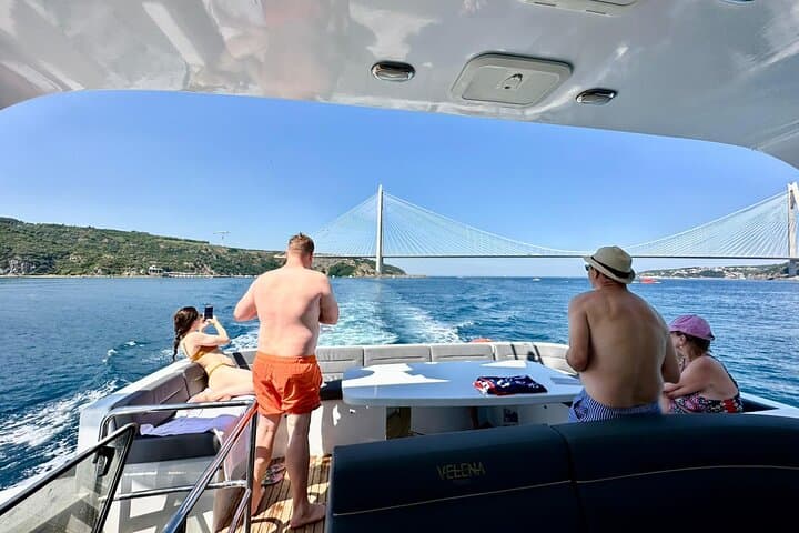 bosphorus-luxury-lunch-cruise-black-sea-swim photo 5