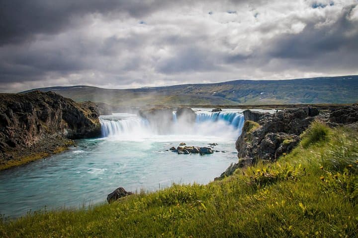 Express Goðafoss Shuttle from Akureyri — Quick Visit to the Waterfall of the Gods