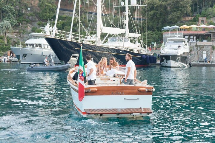 Private Boat Tour of the Portofino Riviera: Full-Day Cruise to Portofino, San Fruttuoso & Camogli photo 4
