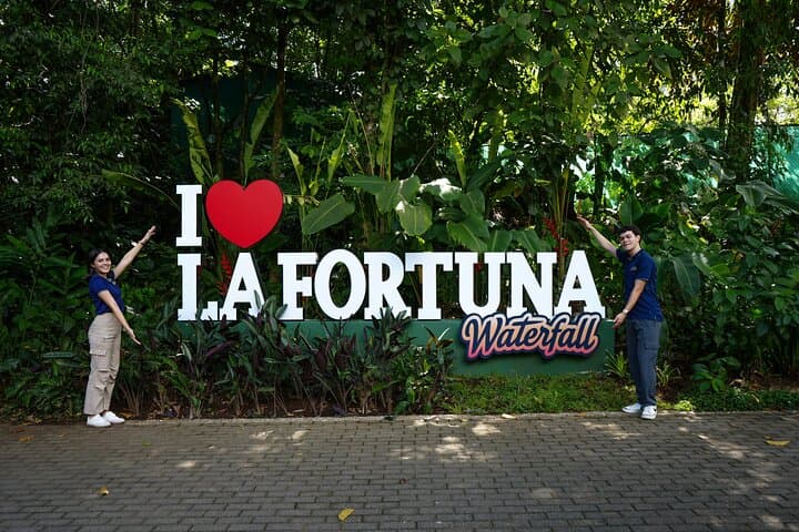 La Fortuna Waterfall Skip-the-Line Admission & Visitor Guide photo 2