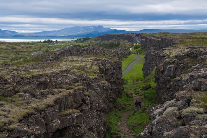 Golden Circle Day Tour from Reykjavík: Þingvellir, Geysir, Gullfoss & Kerið photo 3