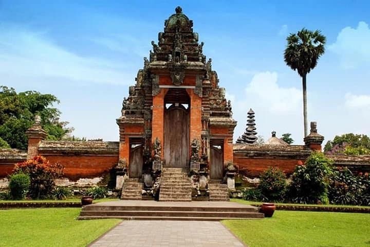 Full-Day Danu Beratan & Jatiluwih: Bedugul Temples, Rice Terraces and Waterfall Tour photo 4