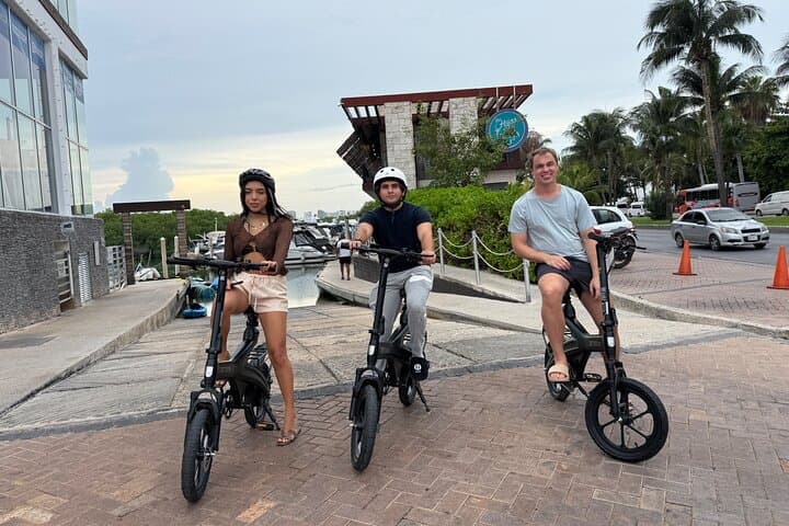 Glide Through Cancun: 90-Minute E‑Bike Tour of the Hotel Zone & Puerto Cancun photo 2