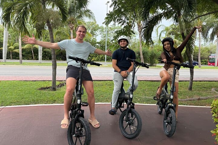 Glide Through Cancun: 90-Minute E‑Bike Tour of the Hotel Zone & Puerto Cancun photo 5
