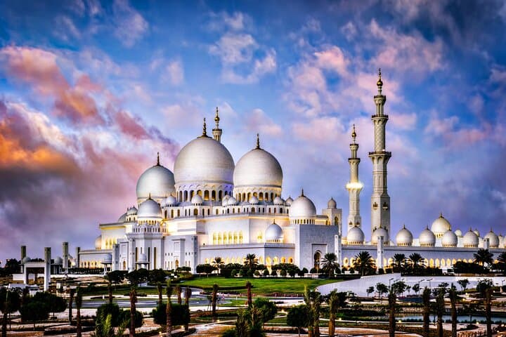 Abu Dhabi Private Day Tour with Professional Photography & Videography