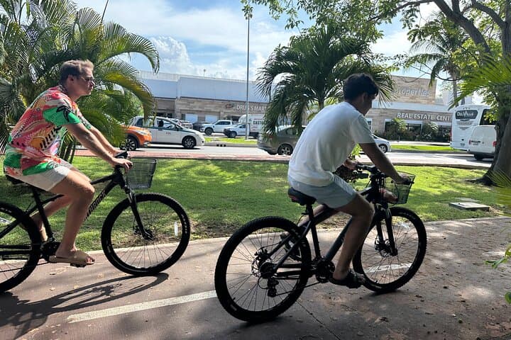 Ride the Hotel Zone: Cancun Scenic Bike Tour Along Nichupté Lagoon and Caribbean Views photo 3