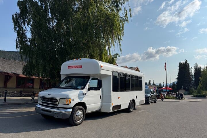 Moraine Lake Shuttle from Lake Louise Village — Guaranteed Access to the Valley of the Ten Peaks photo 5