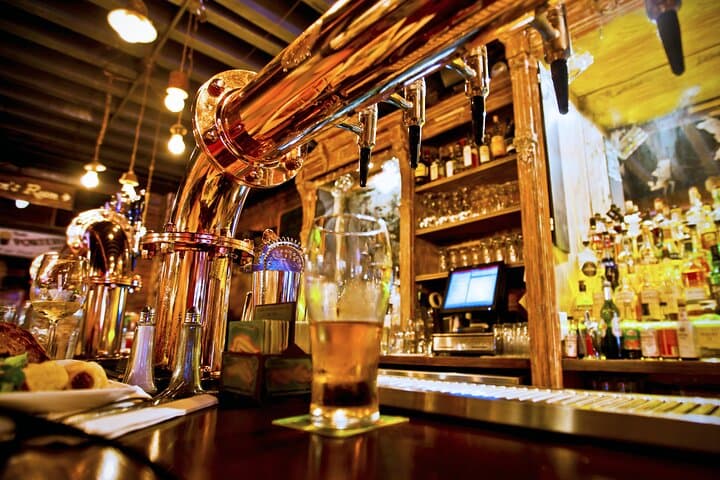 Rome Beer Walking Tour: Sips, Bites & Trastevere Sights photo 6