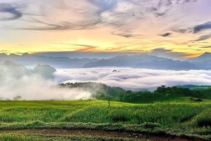 Mai Chau Day Tour: Cycling Rice Paddies & Hiking Chieu Cave from Hanoi photo 1