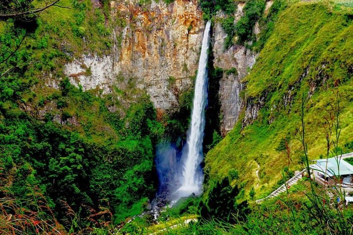 Medan to Lake Toba Day Trip: Sipiso-Piso Waterfall, Berastagi & Sinabung Views photo 2