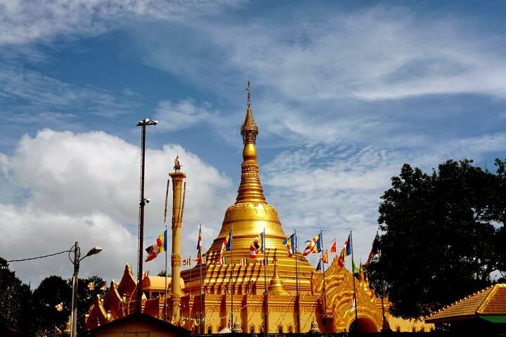 Medan to Lake Toba Day Trip: Sipiso-Piso Waterfall, Berastagi & Sinabung Views photo 3