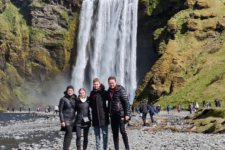 Private South Coast Day Tour to Diamond Beach & Jökulsárlón photo 2