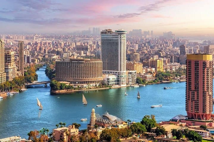 Hurghada to Cairo Day Trip: Pyramids of Giza & Egyptian Museum Guide photo 4