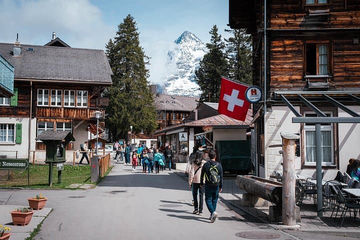 Mürren Private Alpine Adventure: Lauterbrunnen Waterfalls & Swiss Skyline Day Trip photo 4