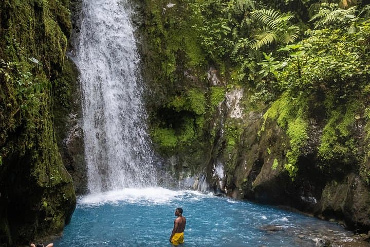 Blue Falls Day Trip from La Fortuna: Private Reserve Waterfalls in Bajos del Toro photo 2