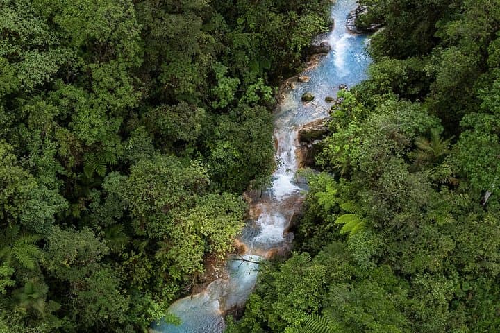 Blue Falls Day Trip from La Fortuna: Private Reserve Waterfalls in Bajos del Toro photo 4