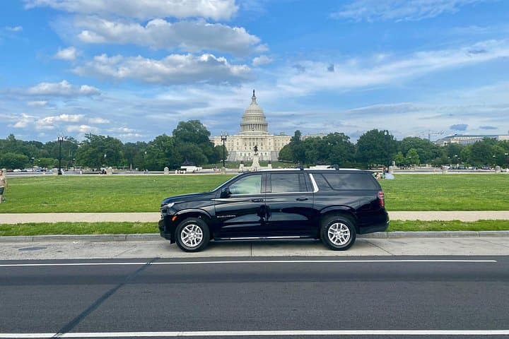 Reagan National (DCA) Private Airport Transfer — Door-to-Door Ride in Washington, D.C. photo 1