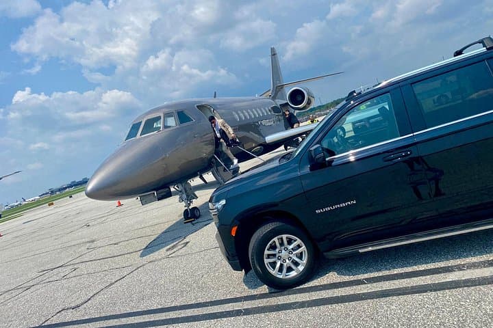 Reagan National (DCA) Private Airport Transfer — Door-to-Door Ride in Washington, D.C. photo 4