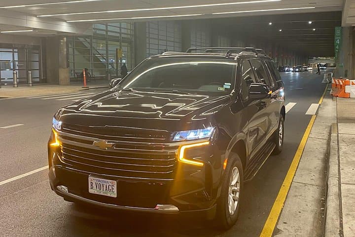 Reagan National (DCA) Private Airport Transfer — Door-to-Door Ride in Washington, D.C. photo 3
