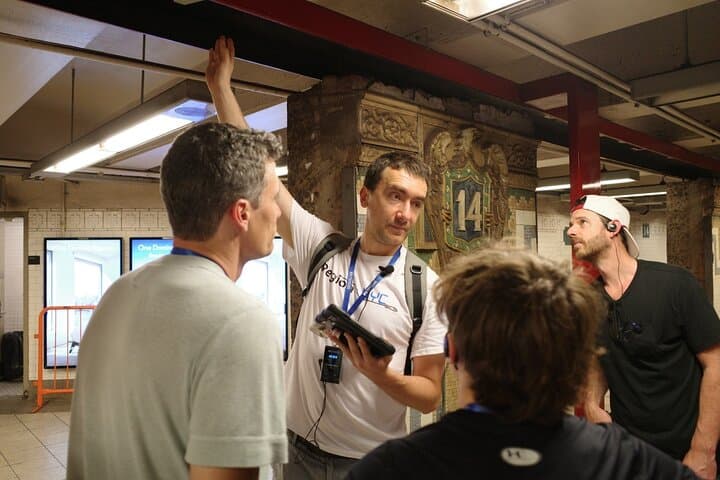 Discover Subway Secrets Under Lower Manhattan Private Guided Tour photo 5