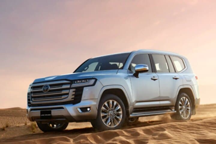 Dubai Desert Safari: Dune Bashing, Camel Ride & Luxury Desert Camp