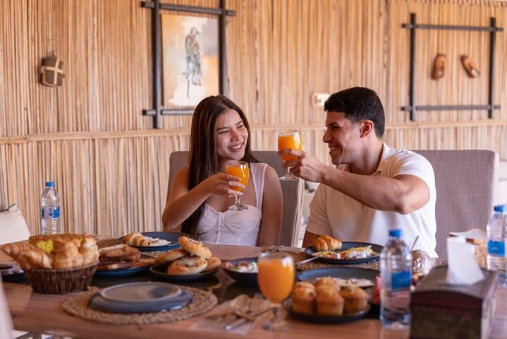 Sunrise Desert Drive & Bedouin Breakfast in Dubai