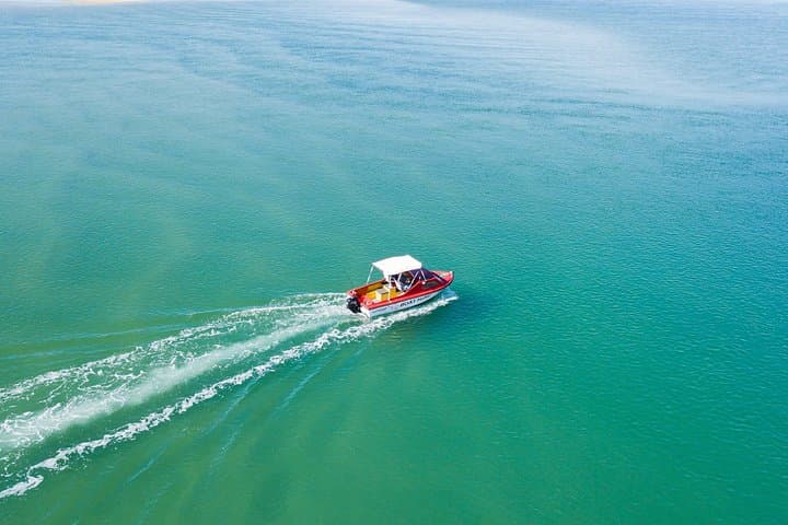 Self-Drive Half-Cabin Boat on Pumicestone Passage: 2-Hour Family Rental (No Licence) photo 2