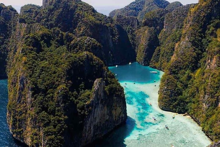 Phi Phi Islands Speedboat Tour: Maya Bay, Khai Nok & Monkey Beach Adventure photo 3