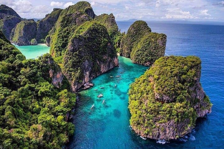 Phi Phi Islands Speedboat Tour: Maya Bay, Khai Nok & Monkey Beach Adventure