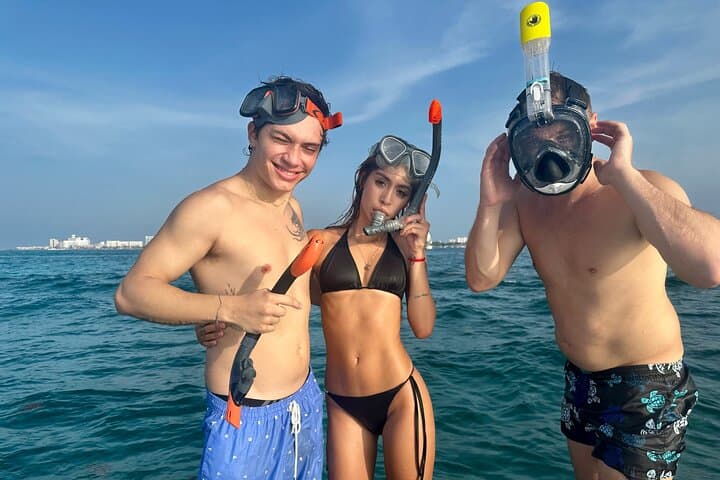 Cancún Luxury Sunset Lagoon Cruise with Wine & Beer on MasterCraft photo 4
