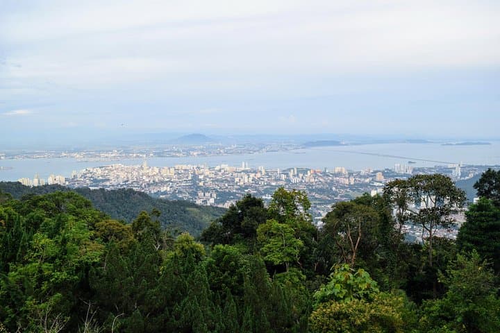 Private Chulia Street & Penang Hill Tour — Kek Lok Si, Funicular & Nyonya Kuih Tasting photo 1