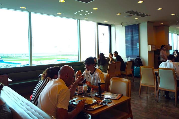 Naha Airport Food Tour: Taste Okinawa in Two Stops Before Your Flight photo 3
