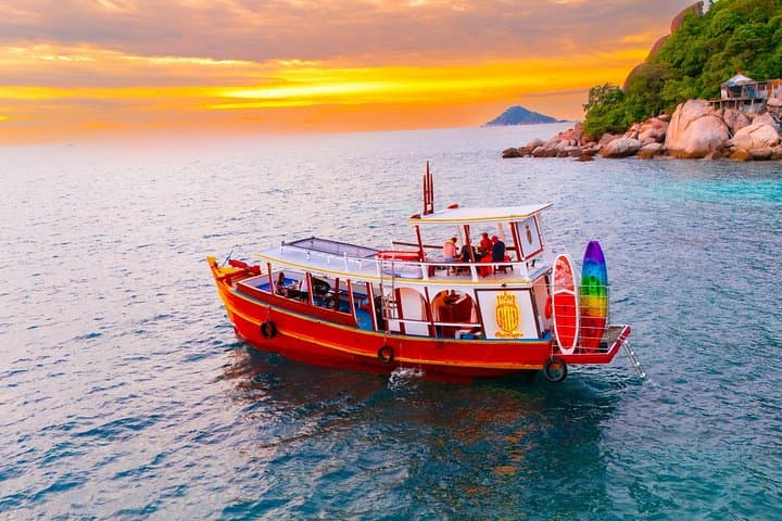 Koh Tao Sunset Magic: Snorkel Koh Nang Yuan, Mango Bay & BBQ Boat Trip photo 1
