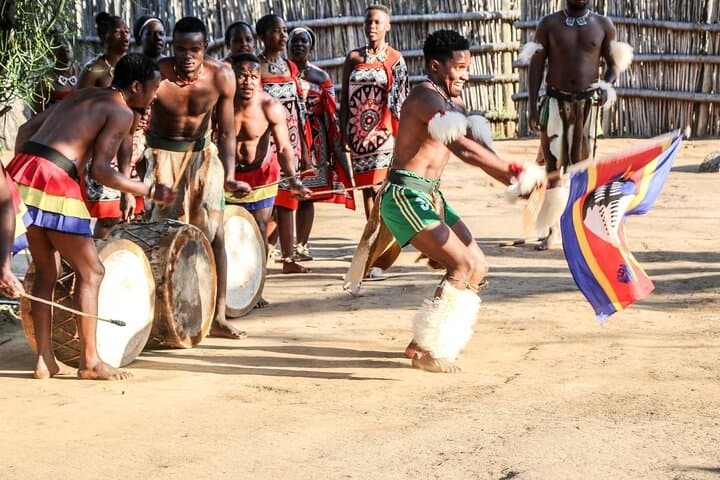Kingdom of Eswatini Day Tour from Hazyview — Culture, Crafts & History