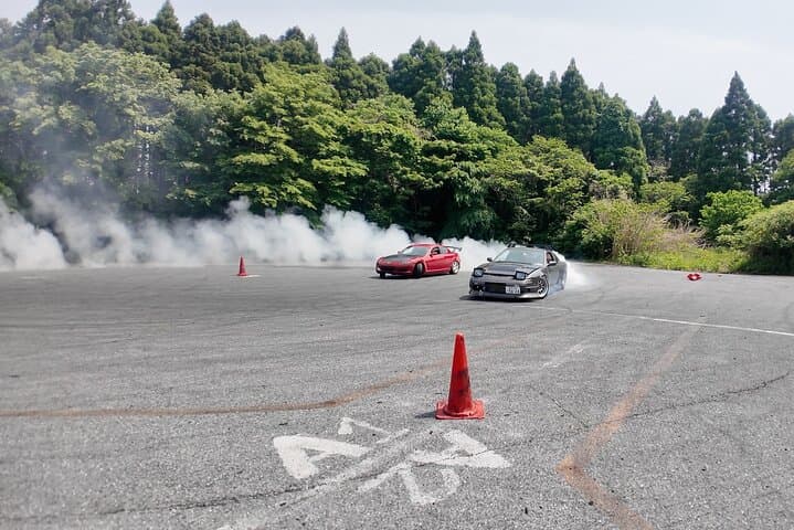 Private JDM Drift Driving Lesson in Tokyo with OG Pro Instructor photo 3