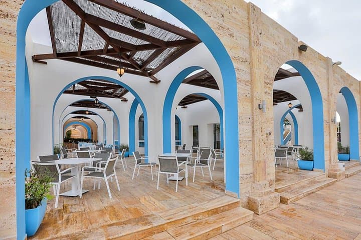 Tala Bay Beach Club: Red Sea Pools, Diving & Family Fun in Aqaba photo 2