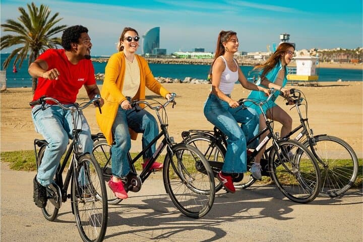 Barcelona Highlights Bike Tour: Sagrada Familia to Barceloneta in 2.5 Hours photo 2