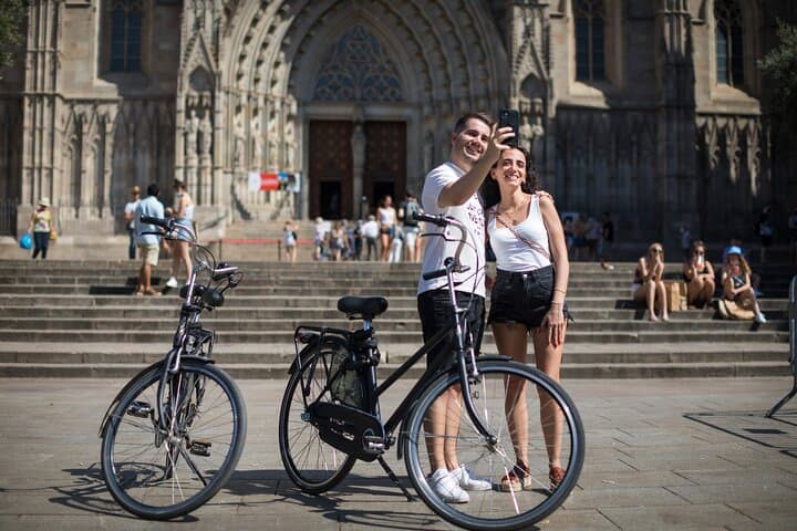 Barcelona Highlights Bike Tour: Gaudí, Seafront & Gothic Quarter by Bicycle photo 2